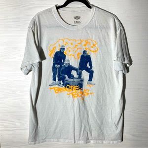 FACT. Beastie Boys Boombox Graffiti Tee White Excellent Condition